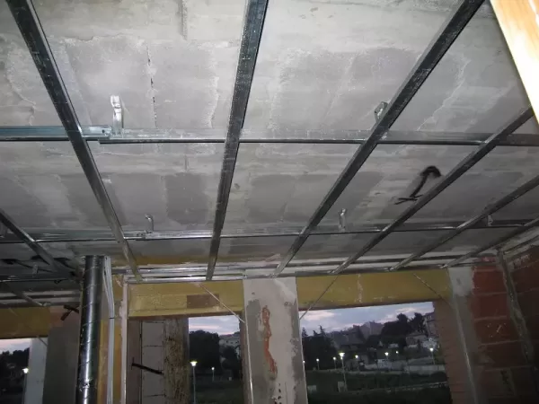 bajar techo con pladur ático