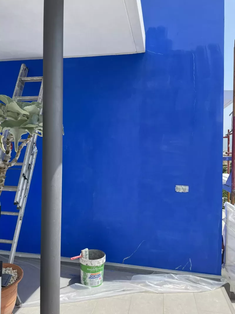fijador de agarre en pared exterior